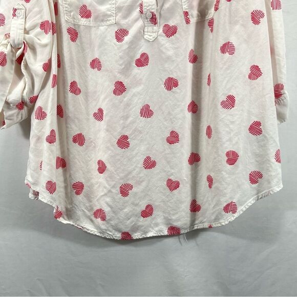 Torrid Cream Blouse with Pink Heart Pattern - Picture 3 of 11